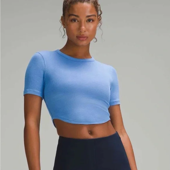 Lululemon Hold Tight Crop in Blue Nile - Picture 2 of 4